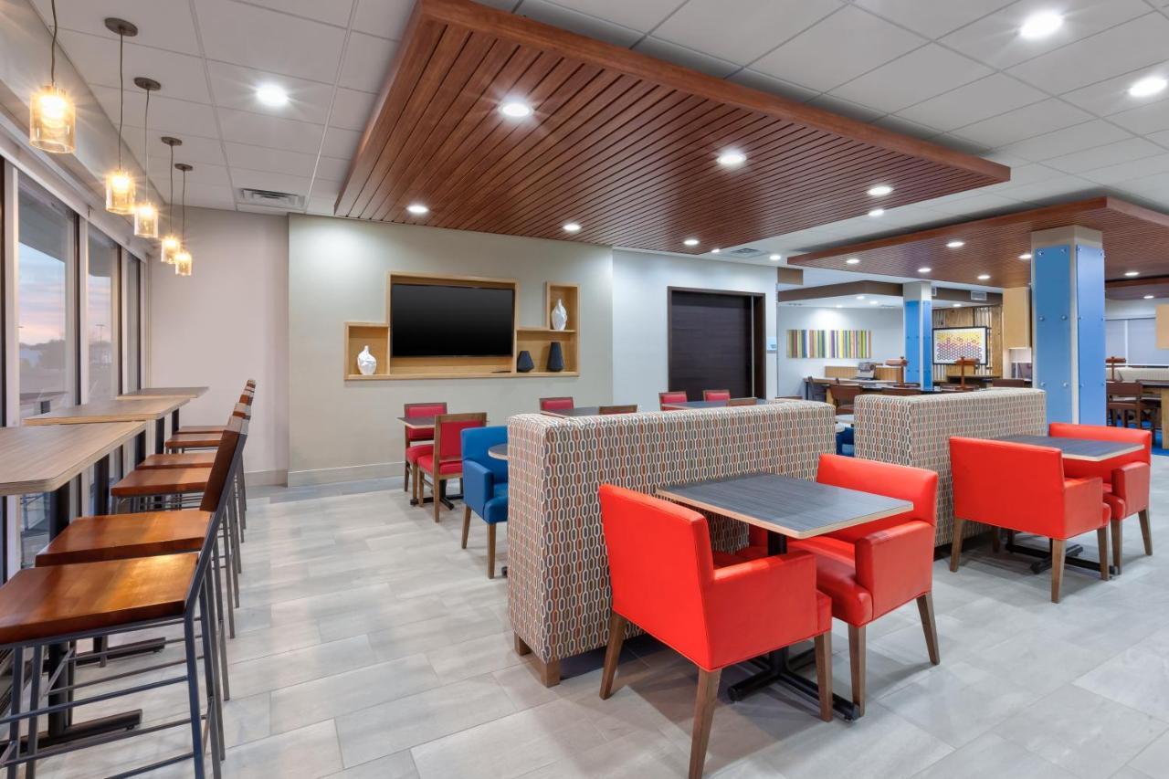 Holiday Inn Express & Suites Wooster By Ihg Exterior foto
